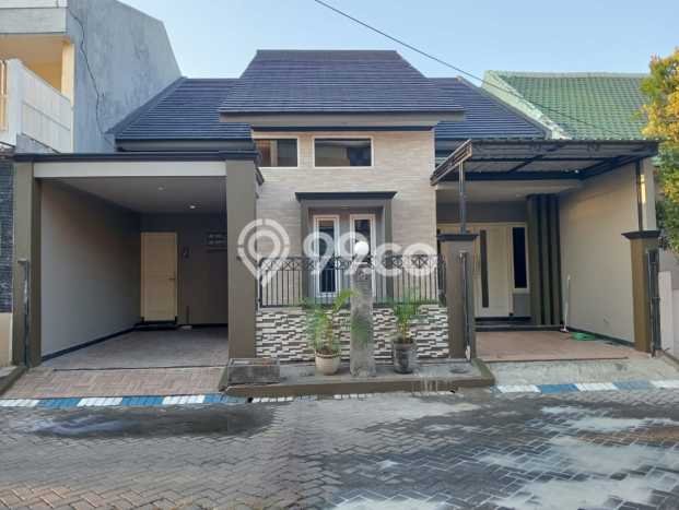 For Sale Rumah 4 Kamar Lokasi Ideal Nyaman dan Strategis di Waru For Sale Rumah 4 Kamar Lokasi Ideal Nyaman dan Strategis di Waru