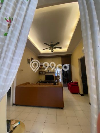 For Sale Rumah 4 Kamar Lokasi Strategis Nyaman dan Strategis di Sidoarjo For Sale Rumah 4 Kamar Lokasi Strategis Nyaman dan Strategis di Sidoarjo