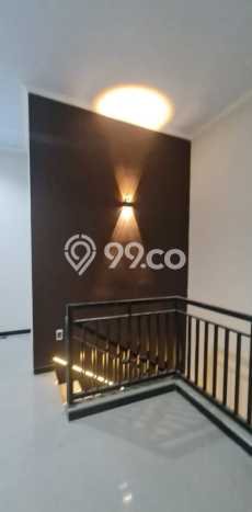 Jual Rumah Favorit Siap Huni LB 120m2 di Rungkut, Surabaya Jual Rumah Favorit Siap Huni LB 120m2 di Rungkut, Surabaya