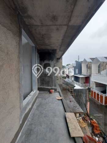 For Sale Rumah 3 Kamar Lokasi Ideal Bagus dan Strategis di Wiyung For Sale Rumah 3 Kamar Lokasi Ideal Bagus dan Strategis di Wiyung