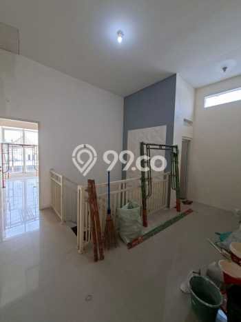 Jual Rumah Bagus Siap Huni LB 157m2 di Rungkut, Surabaya Jual Rumah Bagus Siap Huni LB 157m2 di Rungkut, Surabaya