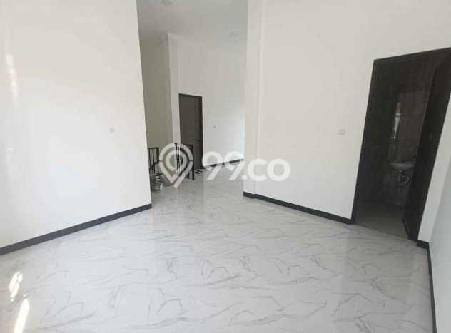 Rumah Minimalis LB/LT 216m2/153m2 Siap Huni di Babatan, Surabaya Rumah Minimalis LB/LT 216m2/153m2 Siap Huni di Babatan, Surabaya