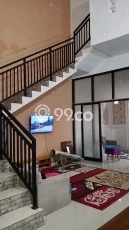 Dijual Rumah 5 Kamar Lokasi Ideal Bagus dan Strategis di Waru Dijual Rumah 5 Kamar Lokasi Ideal Bagus dan Strategis di Waru