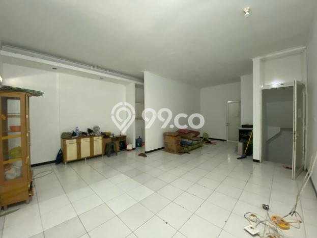 Dijual Ruko Kawasan Singgasana, Luas 180m², Area Komersial, Jalur Mudah Dijual Ruko Kawasan Singgasana, Luas 180m², Area Komersial, Jalur Mudah