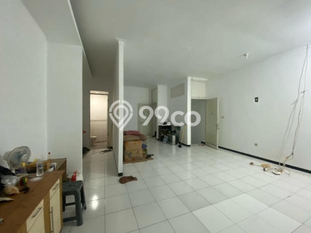 Dijual Ruko Kawasan Singgasana, Luas 180m², Area Komersial, Jalur Mudah Dijual Ruko Kawasan Singgasana, Luas 180m², Area Komersial, Jalur Mudah