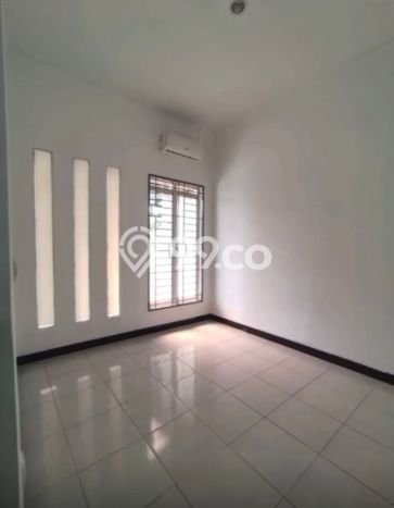 For Sale Hunian Rumah Terawat 2 KT di Taman Kopo Indah, Bandung For Sale Hunian Rumah Terawat 2 KT di Taman Kopo Indah, Bandung