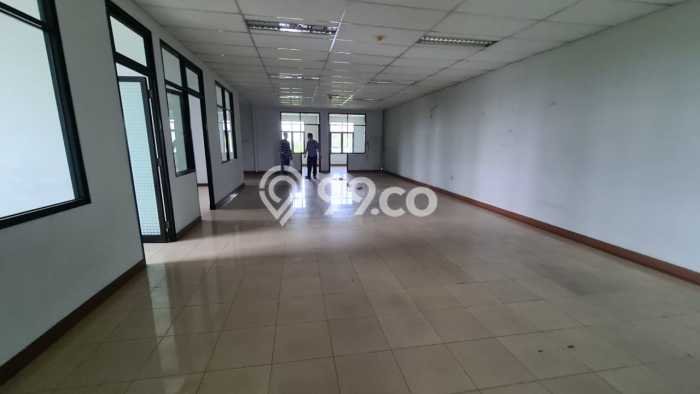 Unit Gudang Dijual di Surabaya LT 4170m2 & LB 3456m2 Unit Gudang Dijual di Surabaya LT 4170m2 & LB 3456m2