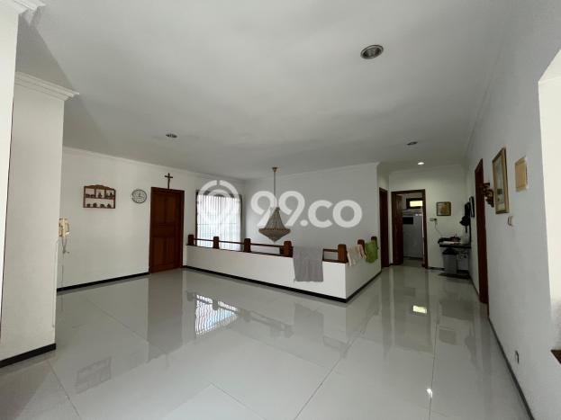 Rumah Mewah Dijual LT 545m2 di Dukuh Pakis, Surabaya Rumah Mewah Dijual LT 545m2 di Dukuh Pakis, Surabaya