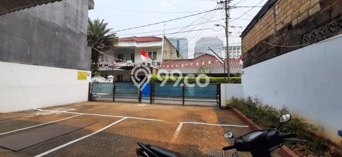 Dijual Kost di Kawasan Pancoran, Jakarta Selatan, Spesifikasi 15 KT, 15 KM, 385m2 Dijual Kost di Kawasan Pancoran, Jakarta Selatan, Spesifikasi 15 KT, 15 KM, 385m2