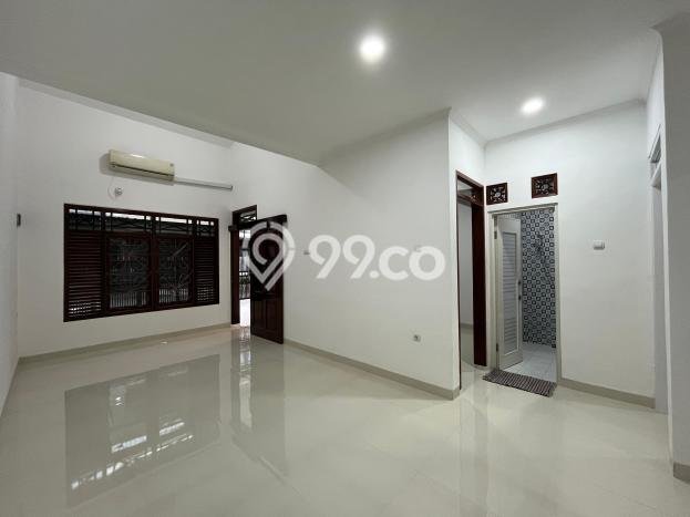 Dijual Cepat Rumah Siap Huni LT 90m2 LB 140m2 di Jakarta Timur Cocok untuk Hunian Dijual Cepat Rumah Siap Huni LT 90m2 LB 140m2 di Jakarta Timur Cocok untuk Hunian