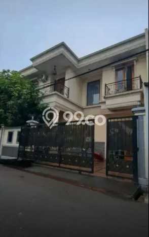 For Sale! Luxury House LT 174m2 Desain Elegan di Rawamangun For Sale! Luxury House LT 174m2 Desain Elegan di Rawamangun