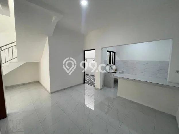 Dijual Cepat Rumah Siap Huni LT 117m2 LB 180m2 di Jakarta Timur Cocok untuk Hunian Dijual Cepat Rumah Siap Huni LT 117m2 LB 180m2 di Jakarta Timur Cocok untuk Hunian
