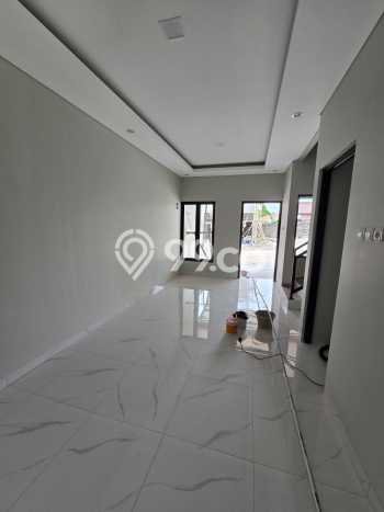 Jual Rumah Eksklusif 4 KT di Cibubur, Jakarta Timur Jual Rumah Eksklusif 4 KT di Cibubur, Jakarta Timur
