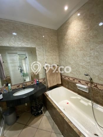Rumah Elit Modern Siap Huni di Raffles Hills Jakarta Timur Rumah Elit Modern Siap Huni di Raffles Hills Jakarta Timur