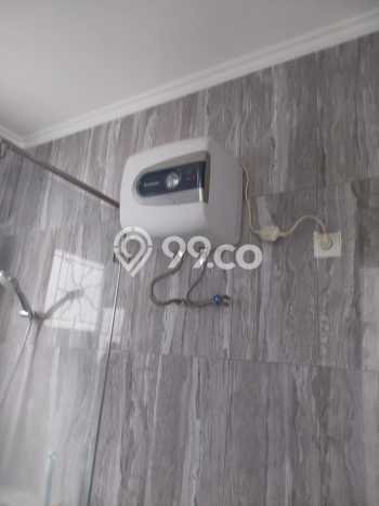 Rumah Modern 3 KT di Kota Wisata Jakarta Timur Unfurnished Rumah Modern 3 KT di Kota Wisata Jakarta Timur Unfurnished