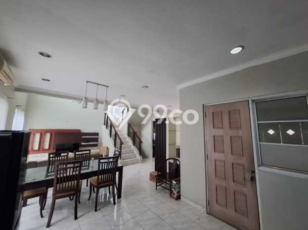 Jual Rumah Luas Megah Dengan View Cantik di Kota Wisata, Jakarta Timur Jual Rumah Luas Megah Dengan View Cantik di Kota Wisata, Jakarta Timur