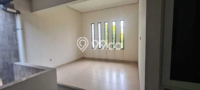 For Sale! Premium House LT 200m2 Desain Modern di Cibubur For Sale! Premium House LT 200m2 Desain Modern di Cibubur