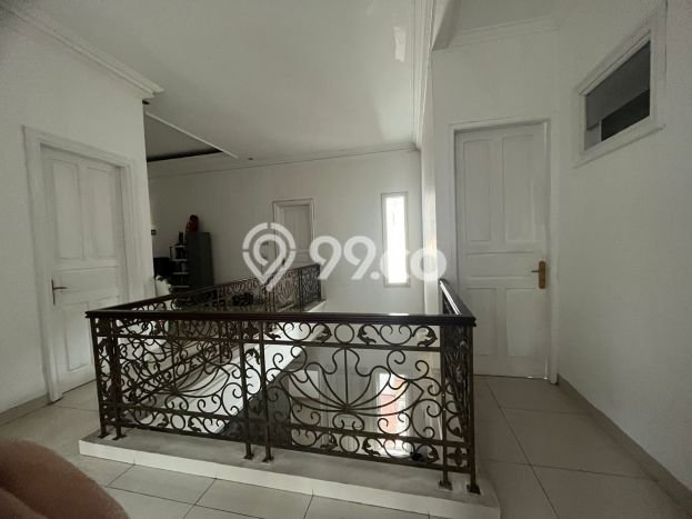 Dijual Rumah Mewah Elegan Dengan View Cantik di Cibubur, Jakarta Timur Dijual Rumah Mewah Elegan Dengan View Cantik di Cibubur, Jakarta Timur