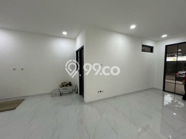 For Sale Hunian Rumah Nyaman 3 Kamar di Kota Wisata, Jakarta Timur For Sale Hunian Rumah Nyaman 3 Kamar di Kota Wisata, Jakarta Timur