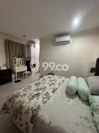Rumah Elit Modern Tanpa Renovasi di Pondok Kelapa Jakarta Timur Rumah Elit Modern Tanpa Renovasi di Pondok Kelapa Jakarta Timur