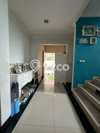 Rumah Elit Modern Tanpa Renovasi di Pondok Kelapa Jakarta Timur Rumah Elit Modern Tanpa Renovasi di Pondok Kelapa Jakarta Timur