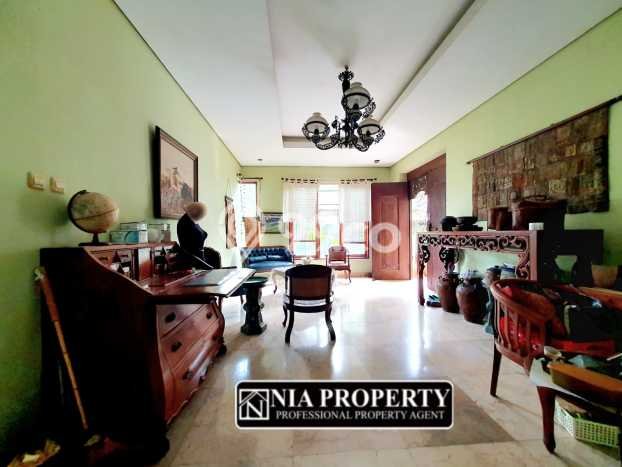 Jual Rumah Mewah Megah Dengan View Eksklusif di Cibubur, Jakarta Timur Jual Rumah Mewah Megah Dengan View Eksklusif di Cibubur, Jakarta Timur