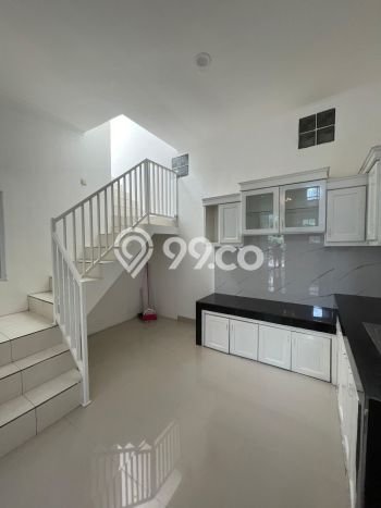 Rumah Luas Asri 3 KT Siap Huni di Kota Wisata Jakarta Timur Rumah Luas Asri 3 KT Siap Huni di Kota Wisata Jakarta Timur