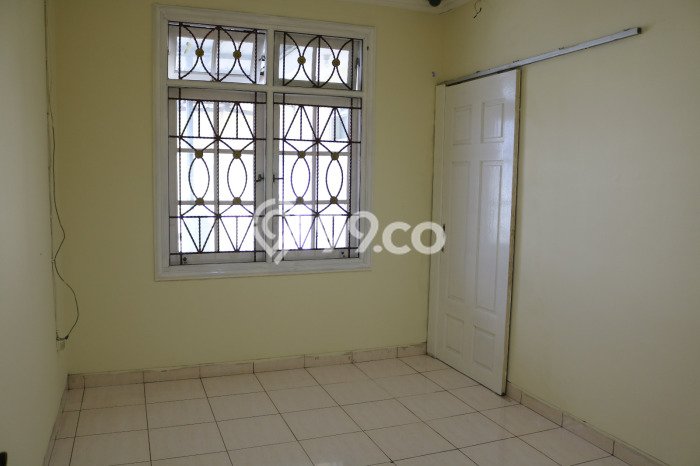 Ready to Use! Premium House LT 300m2 Desain Elegan di Kota Wisata Ready to Use! Premium House LT 300m2 Desain Elegan di Kota Wisata