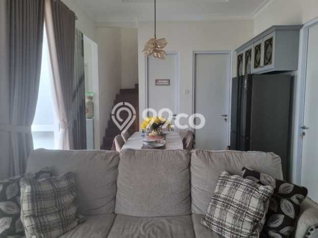 Jual Rumah Luas Megah Dengan View Cantik di Cibubur, Jakarta Timur Jual Rumah Luas Megah Dengan View Cantik di Cibubur, Jakarta Timur