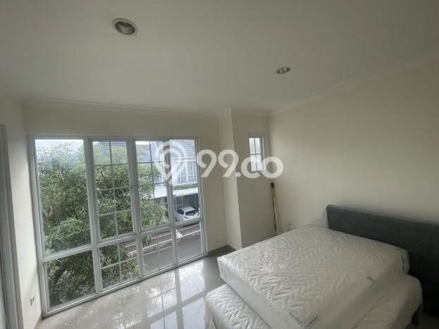 Jual Rumah Eksklusif 4 KT di Cibubur, Jakarta Timur Jual Rumah Eksklusif 4 KT di Cibubur, Jakarta Timur