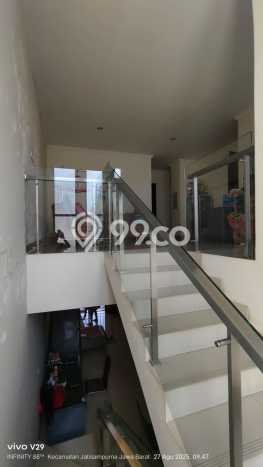 Jual Rumah Mewah Elegan Dengan View Eksklusif di Cibubur, Jakarta Timur Jual Rumah Mewah Elegan Dengan View Eksklusif di Cibubur, Jakarta Timur