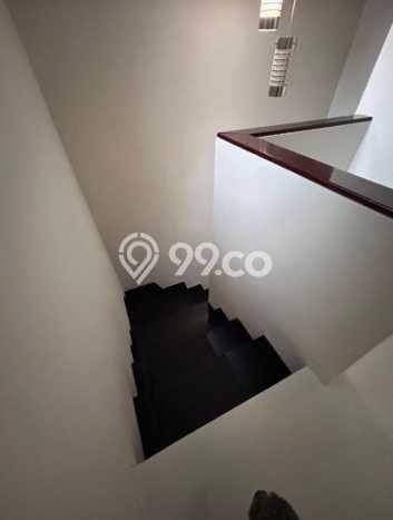 Jual Cepat Rumah dengan Luas Tanah 144m² dan Luas Bangunan 150m² di Kawasan Kota Wisata, Jakarta Timur Jual Cepat Rumah dengan Luas Tanah 144m² dan Luas Bangunan 150m² di Kawasan Kota Wisata, Jakarta Timur