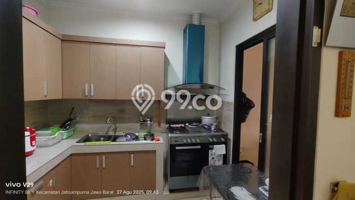 Jual Rumah Mewah Elegan Dengan View Eksklusif di Cibubur, Jakarta Timur Jual Rumah Mewah Elegan Dengan View Eksklusif di Cibubur, Jakarta Timur