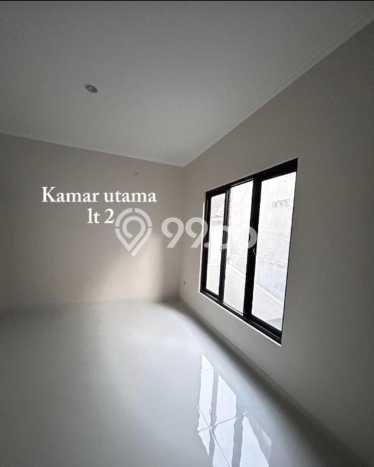 Jual Cepat Rumah dengan Luas Tanah 144m² dan Luas Bangunan 150m² di Kawasan Kota Wisata, Jakarta Timur Jual Cepat Rumah dengan Luas Tanah 144m² dan Luas Bangunan 150m² di Kawasan Kota Wisata, Jakarta Timur