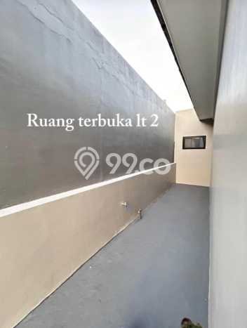 Jual Cepat Rumah dengan Luas Tanah 144m² dan Luas Bangunan 150m² di Kawasan Kota Wisata, Jakarta Timur Jual Cepat Rumah dengan Luas Tanah 144m² dan Luas Bangunan 150m² di Kawasan Kota Wisata, Jakarta Timur