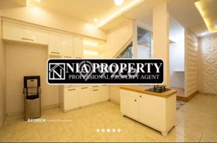 Jual Rumah Modern 3 KT di Cibubur, Jakarta Timur Jual Rumah Modern 3 KT di Cibubur, Jakarta Timur