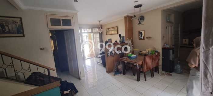 Rumah Mewah LB 200m2 Siap Pakai Desain Elegan di Kota Wisata, Jakarta Timur Rumah Mewah LB 200m2 Siap Pakai Desain Elegan di Kota Wisata, Jakarta Timur
