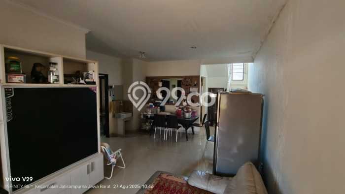 Jual Rumah Mewah Elegan Dengan View Eksklusif di Cibubur, Jakarta Timur Jual Rumah Mewah Elegan Dengan View Eksklusif di Cibubur, Jakarta Timur