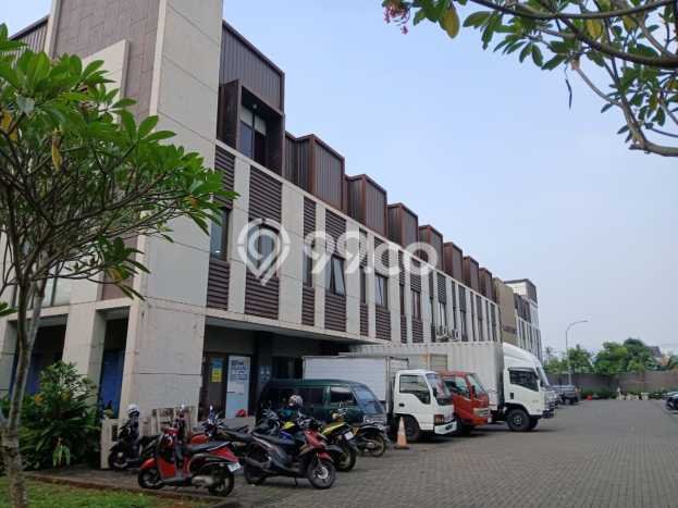 Ruko di , Luas 218m2m², Lokasi Strategis Ruko di , Luas 218m2m², Lokasi Strategis