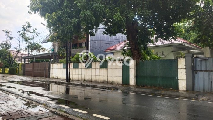 Dijual Hunian Mewah dengan Fasilitas Sekitar Lengkap di Menteng, Jakarta Pusat Dijual Hunian Mewah dengan Fasilitas Sekitar Lengkap di Menteng, Jakarta Pusat