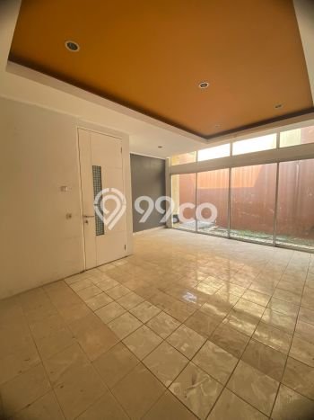 Dijual Hunian Rumah Terawat 3 KT di Cibubur, Jakarta Timur Dijual Hunian Rumah Terawat 3 KT di Cibubur, Jakarta Timur