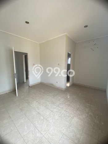 Dijual Hunian Rumah Terawat 3 KT di Cibubur, Jakarta Timur Dijual Hunian Rumah Terawat 3 KT di Cibubur, Jakarta Timur