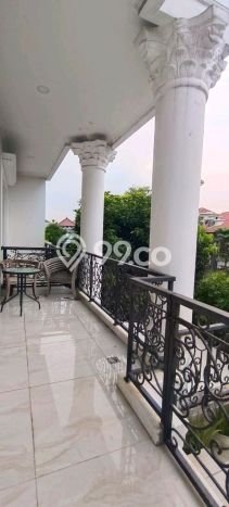 For Sale! Luxury House LT 200m2 Desain Elegan di Cibubur For Sale! Luxury House LT 200m2 Desain Elegan di Cibubur