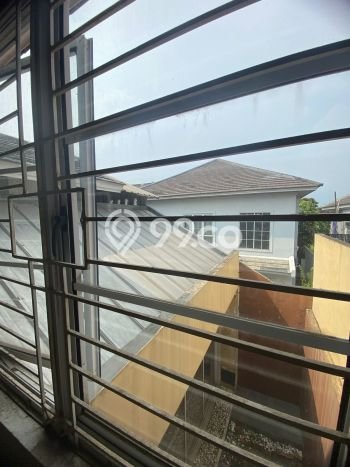 Dijual Hunian Rumah Terawat 3 KT di Cibubur, Jakarta Timur Dijual Hunian Rumah Terawat 3 KT di Cibubur, Jakarta Timur
