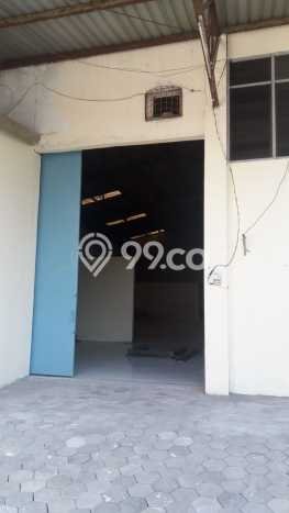 AREA KOMERSIAL! Gudang Disewakan Kawasan Tanah Mas, Luas 700m2m², Akses Utama, Ready Operasi AREA KOMERSIAL! Gudang Disewakan Kawasan Tanah Mas, Luas 700m2m², Akses Utama, Ready Operasi