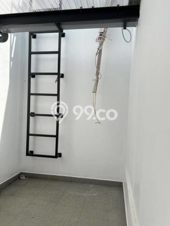 Rumah Luxury Modern Siap Huni di Graha Surabaya Rumah Luxury Modern Siap Huni di Graha Surabaya