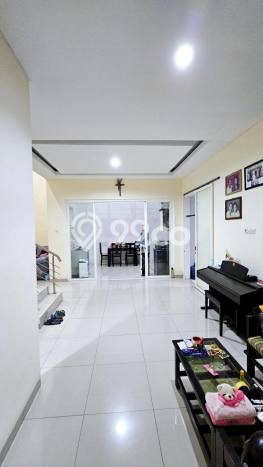 Rumah Modern 4 KT di Mulyosari Surabaya Semi Furnished Rumah Modern 4 KT di Mulyosari Surabaya Semi Furnished