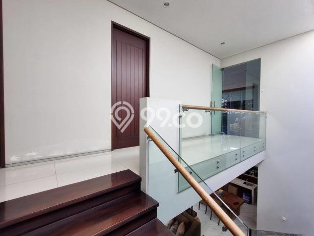 Rumah Mewah LB 550m2 Siap Huni Desain Elegan di Pakuwon CIty, Surabaya Rumah Mewah LB 550m2 Siap Huni Desain Elegan di Pakuwon CIty, Surabaya