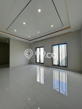 Rumah Elit LB 400m2 Siap Huni Desain Elegan di Citraland, Surabaya Rumah Elit LB 400m2 Siap Huni Desain Elegan di Citraland, Surabaya