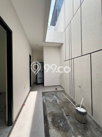 Hunian Cantik Modern Lb 170m2 di Mulyorejo, Surabaya Hunian Cantik Modern Lb 170m2 di Mulyorejo, Surabaya